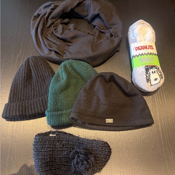 Peanuts Accessories - Peanuts Black and Green Kids Hat Set